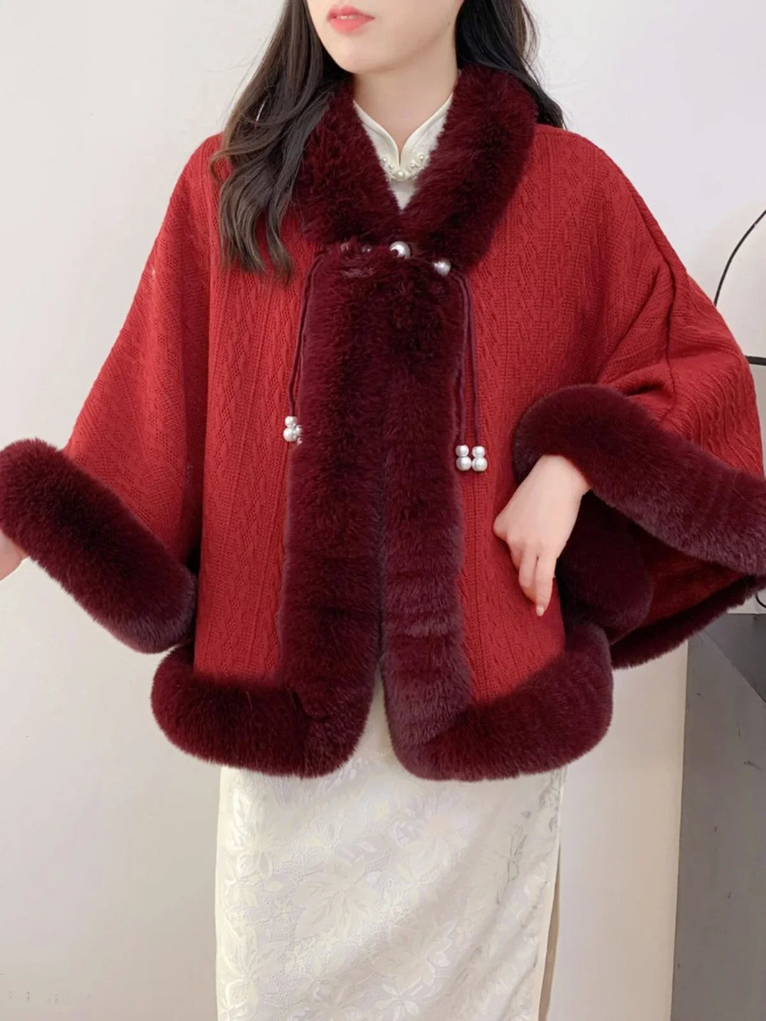 Small cape shawl jacket women's autumn and winter short solid color velvet thickened Rex rabbit fur collar sleeveless cheongsam